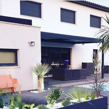 Вилла Maison De Vacances Contemporaine Avec Piscine Веден Экстерьер фото