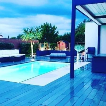 Вилла Maison De Vacances Contemporaine Avec Piscine Веден Экстерьер фото