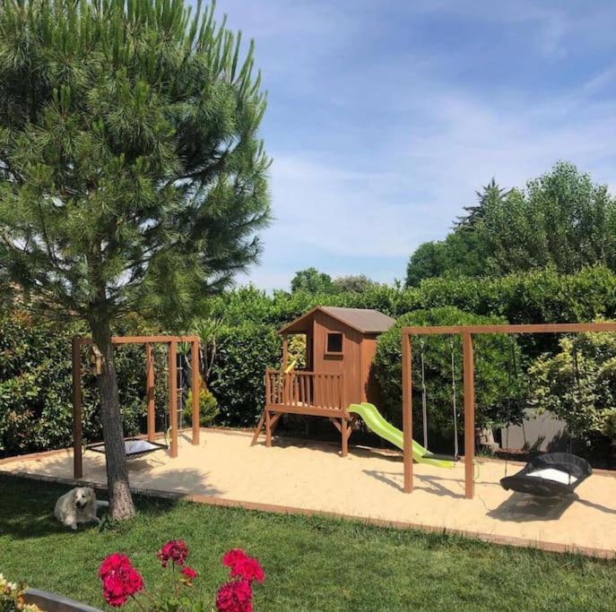 Вилла Maison De Vacances Contemporaine Avec Piscine Веден Экстерьер фото
