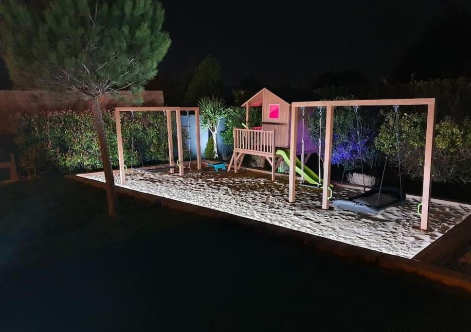 Вилла Maison De Vacances Contemporaine Avec Piscine Веден Экстерьер фото